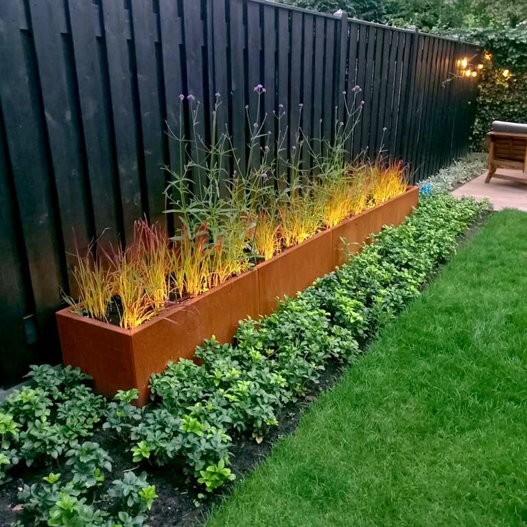 Kortena tērauda puķu kaste Texas xxl 400 x 50 cm