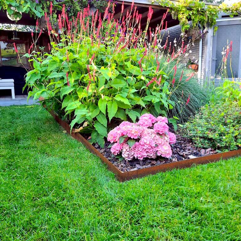 Kortena tērauda malu apmales taisns 15 cm (garums 240 cm)